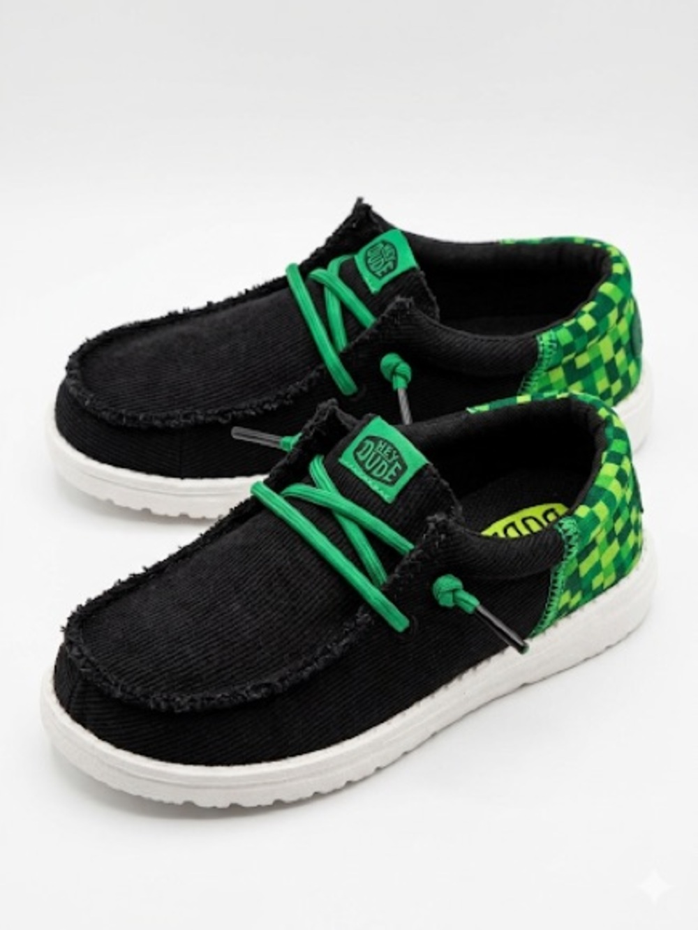 HEY DUDE Little Kids' Wally Funk
Gaming Loafers / Sneakers. Size 9
